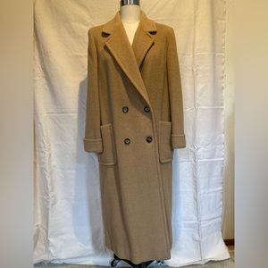 Vintage 80s camel hair coat with big shoulders